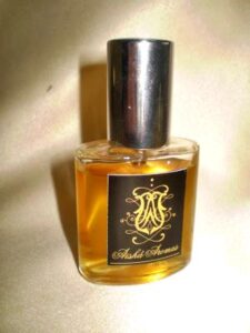 Cocoa Tuberose Aisha Perfumes by Neide Albano