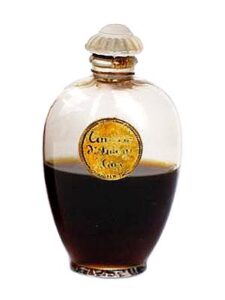 Caresse d’Amour Mury Paris