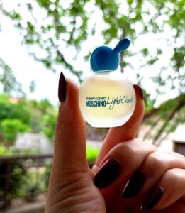 Cheap & Chic Light Clouds Moschino