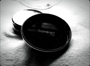 Nu Yves Saint Laurent