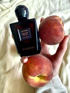 Peau de Peche Keiko Mecheri