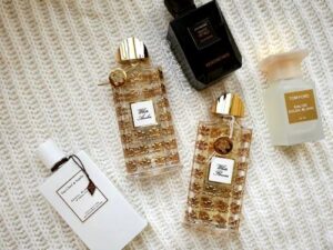 White Petals Keiko Mecheri