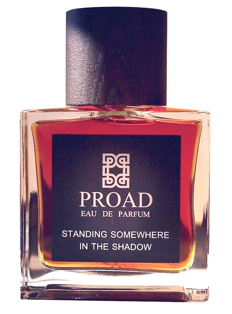 Standing Somewhere In The Shadow Proad para Hombres y Mujeres | Parfumistas