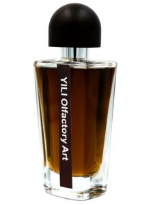 Witch 巫女 Yili Olfactory Art